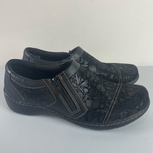 Clarks Womens Cora Giny Leather Slip On Casual Shoes Size 7.5 Black 22545